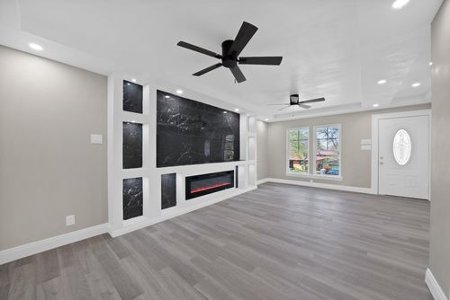 1122 Pinedale Ln, Dallas, TX, 75241-1943 | Card Image