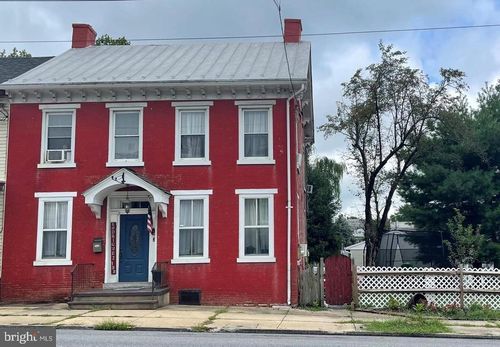 133 W Main St, Annville, PA, 17003-1324 | Card Image