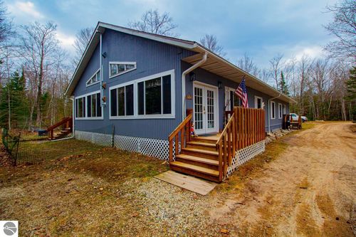 27646 White Cedar Trl, Beaver Island, MI, 49782-5337 | Card Image