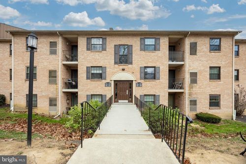 3015-3015 Valley Dr, WEST CHESTER, PA, 19382-6336 | Card Image