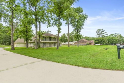 2115 Pine Manor Dr, Huffman, TX, 77336-2608 | Card Image