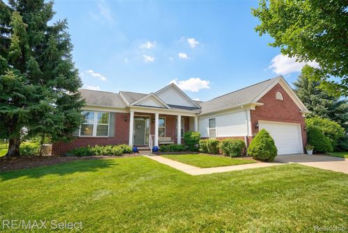 6270 Merion Ln, Grand Blanc, MI, 48439-2645 | Card Image