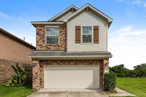 339 Sea Breeze Dr, Bacliff, TX, 77518-2780 | Card Image