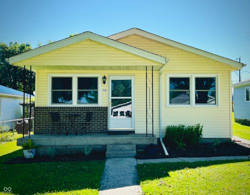 712 N Maple St, Greensburg, IN, 47240-9306 | Card Image