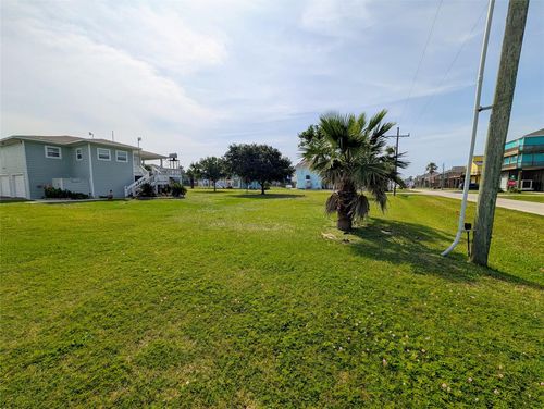 942 Surfview, Crystal Beach, TX, 77650 | Card Image