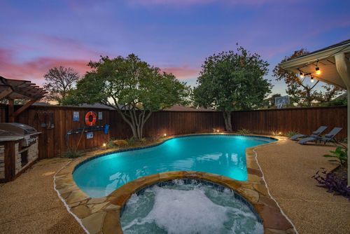 502 Stillmeadow Dr, Richardson, TX, 75081-5612 | Card Image
