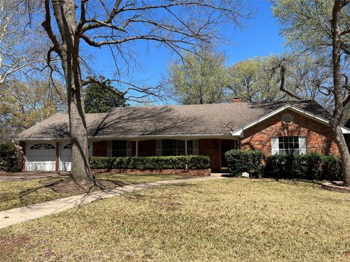 4215 Southcrest Dr, Arlington, TX, 76013-5513 | Card Image