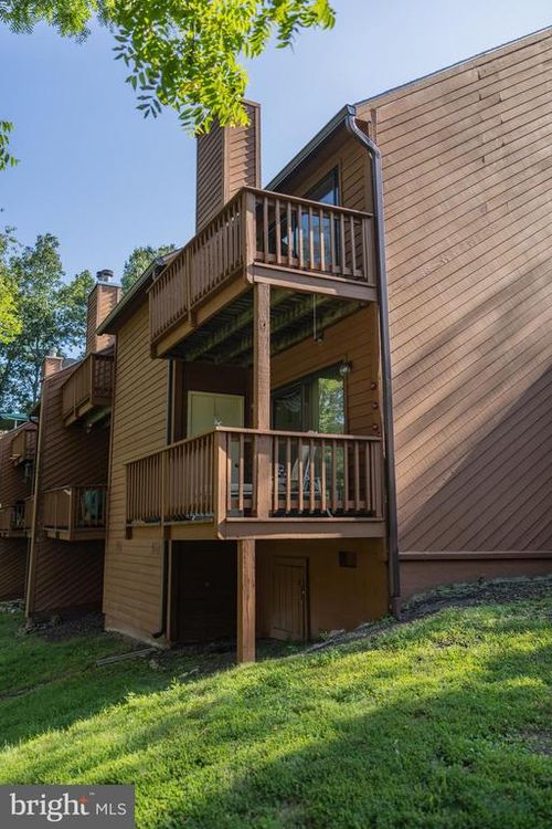 204 Tecumseh Trl, HEDGESVILLE, WV, 25427-3858 | Card Image