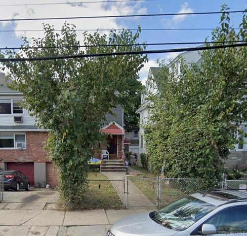 10324 121st St, South Richmond Hill, NY, 11419-2104 | Card Image