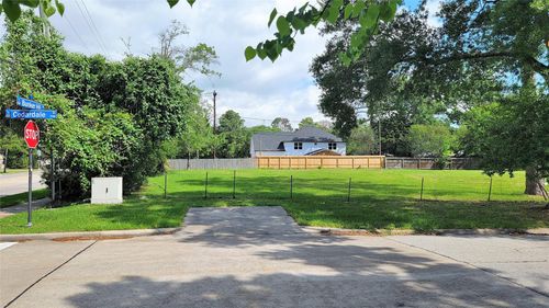 9746 Cedardale Dr, Houston, TX, 77055-6110 | Card Image