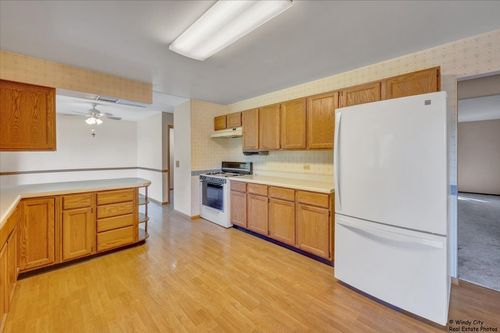 12434 W Van Ct, Beach Park, IL, 60099-9216 | Card Image