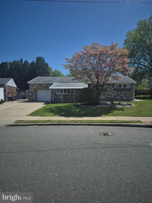 9717 Dedaker Street, PHILADELPHIA, PA, 19115 | Card Image