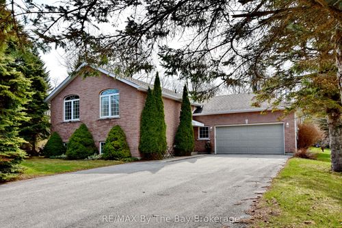 8 Pridham Crt, Wasaga Beach, ON, L9Z1M4 | Card Image