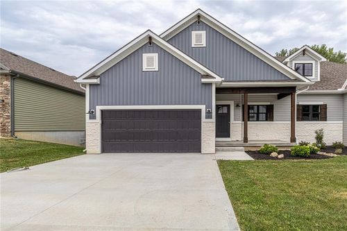 3107 Carlisle Ct, Saint Joseph, MO, 64506-4200 | Card Image