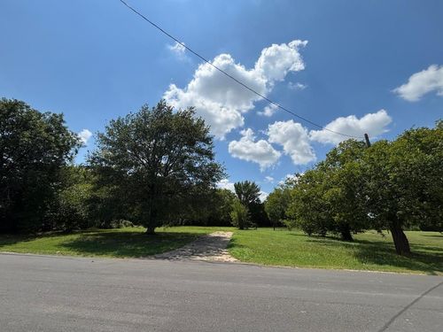 515 Lybrand St, Wills Point, TX, 75169-1801 | Card Image