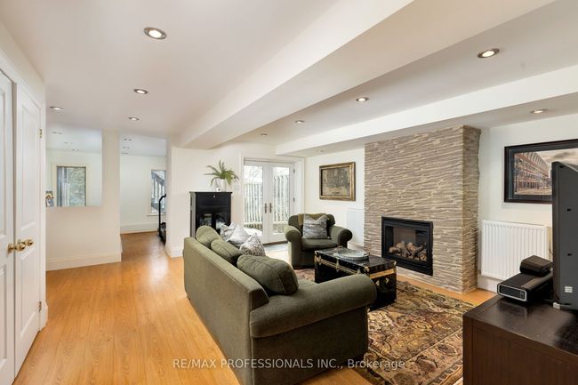 27 Larkin Ave, House other with 4 bedrooms, 2 bathrooms and null parking in Toronto ON | Image 31