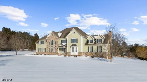 4 Steinbeck Ct, Milford, NJ, 08848-2171 | Card Image