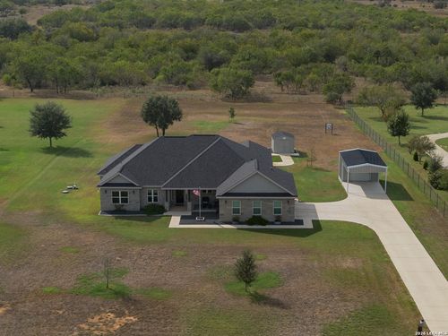 2741 County Road 357, La Vernia, TX, 78121-4211 | Card Image
