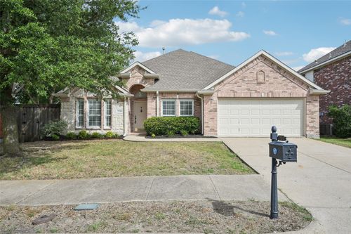 7701 Fern Hill Ln, Rowlett, TX, 75089-7870 | Card Image