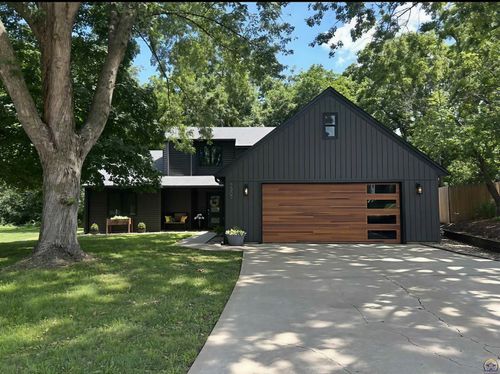 3007 Creekwood Dr, Lawrence, KS, 66049-1807 | Card Image
