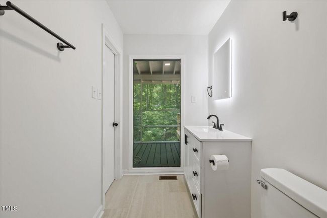 90-5709 Russell Rd Reshoot | Image 22