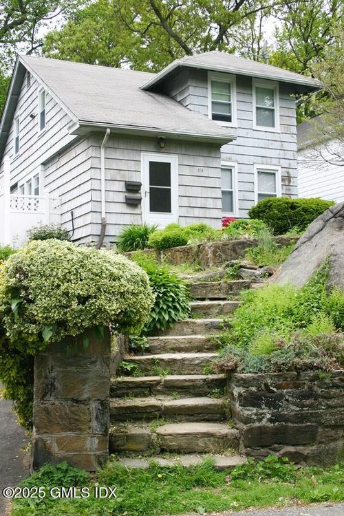 1-28 Locust St, Greenwich, CT, 06830-6317 | Card Image