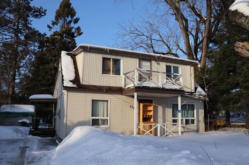 430 Farquhar St, Gravenhurst, ON, P1P1E4 | Card Image
