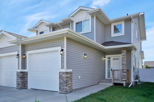 275 Cedar Square, Blackfalds, AB, T4M0A1 | Card Image