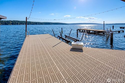 11262 Riviera Pl Ne, Seattle, WA, 98125-5959 | Card Image