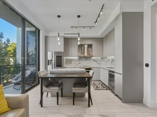 unit-213-1030 15th St, Miami Beach, FL, 33139-3187 | Card Image