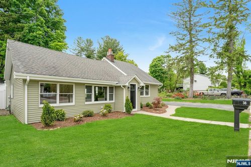 38 Lakeview Ave, Ringwood, NJ, 07456-2156 | Card Image