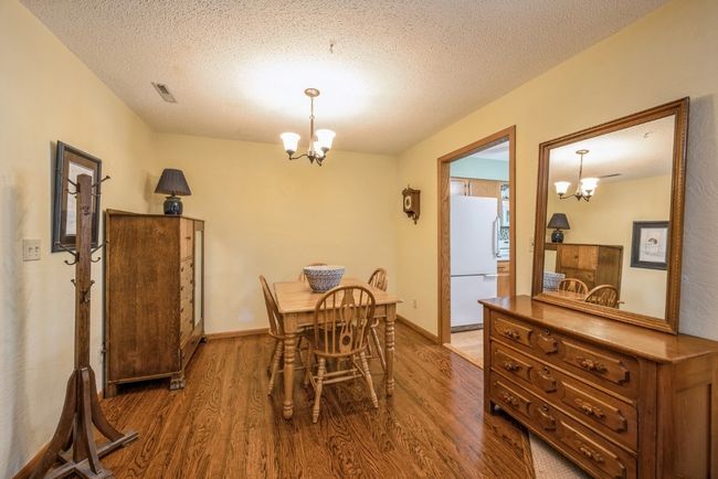 Formal Dining Room | Image 7