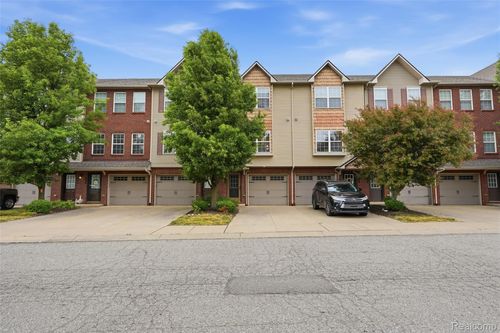 2138 Knotty Pine Trl, Howell, MI, 48855-7787 | Card Image