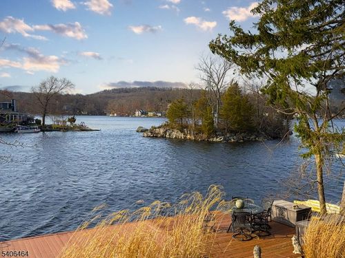 70 S Shore Rd, Byram Twp, NJ, 07821-3805 | Card Image