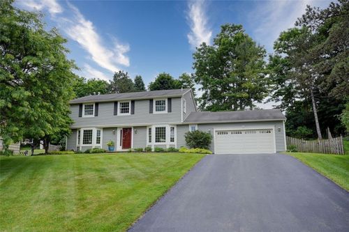 18 Concord Dr, Pittsford, NY, 14534-4012 | Card Image