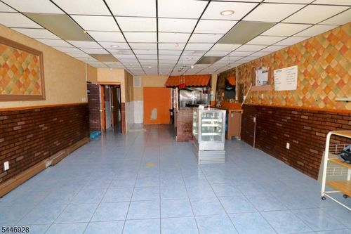 40 Fleming Ave, Newark, NJ, 07105-4771 | Card Image