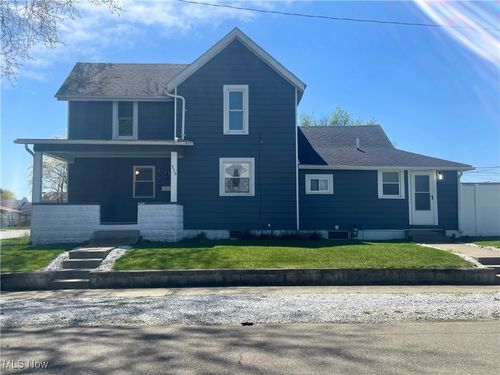 353 N 11th St, Coshocton, OH, 43812-1312 | Card Image