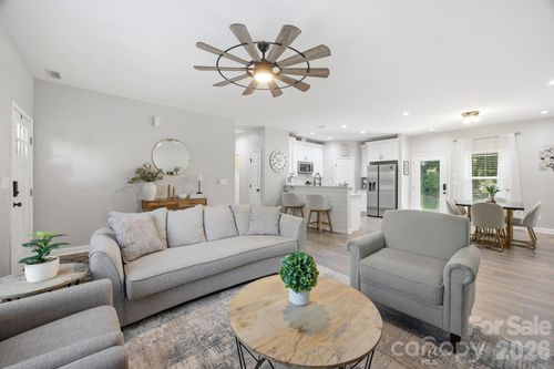 204 Price St, Mount Holly, NC, 28120-1944 | Card Image