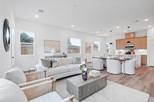 1033 S Victory Dr, Houston, TX, 77088-7948 | Card Image