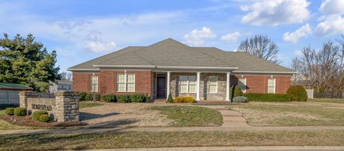 326 Foxtail Rd, Versailles, KY, 40383-1514 | Card Image