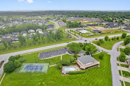 6048 Black Oak Dr, Springfield, MO, 65804-2570 | Card Image