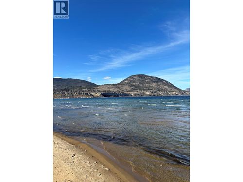 208-922 Dynes Avenue, Penticton, BC, V2A1E8 | Card Image