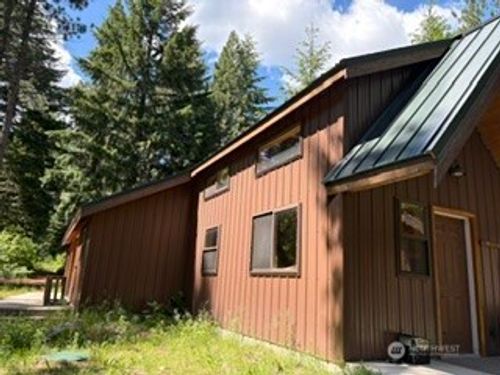 19045 Gill Creek Rd, Leavenworth, WA, 98826-9232 | Card Image