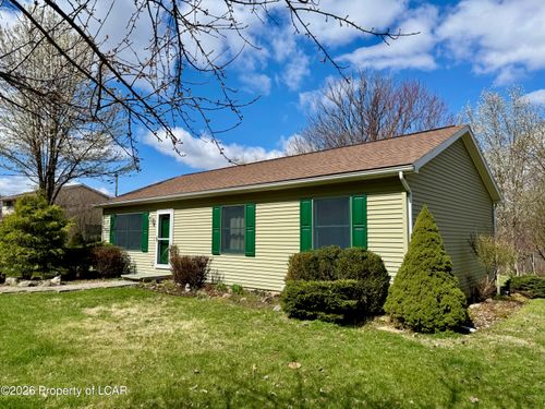 28 1/2 Green St, Pittston, PA, 18640-2220 | Card Image