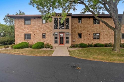 unit-b-288 Campbell Road, OSHKOSH, WI, 54902 | Card Image