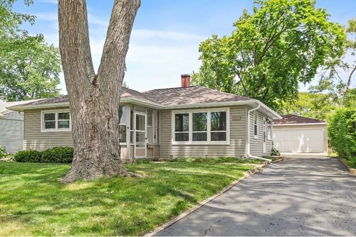 2204 Hawk Ln, Rolling Meadows, IL, 60008-2709 | Card Image