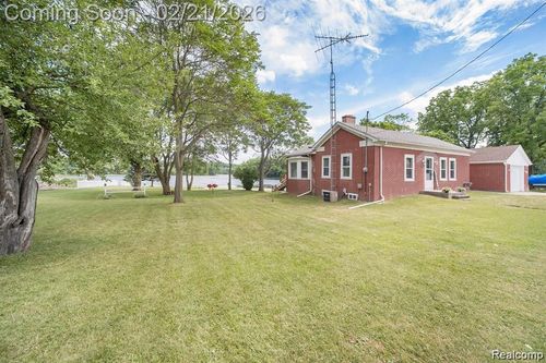 9068 Perry Rd, Atlas, MI, 48411-7708 | Card Image