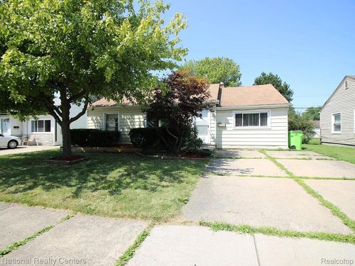 27241 Woodmont St, Roseville, MI, 48066-5225 | Card Image