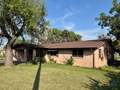 150 County Road 330, Gatesville, TX, 76528-4211 | Card Image