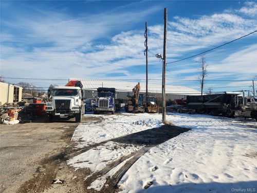 659 Woodfield Rd, West Hempstead, NY, 11552-3241 | Card Image